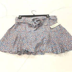 Urban Romantics skort